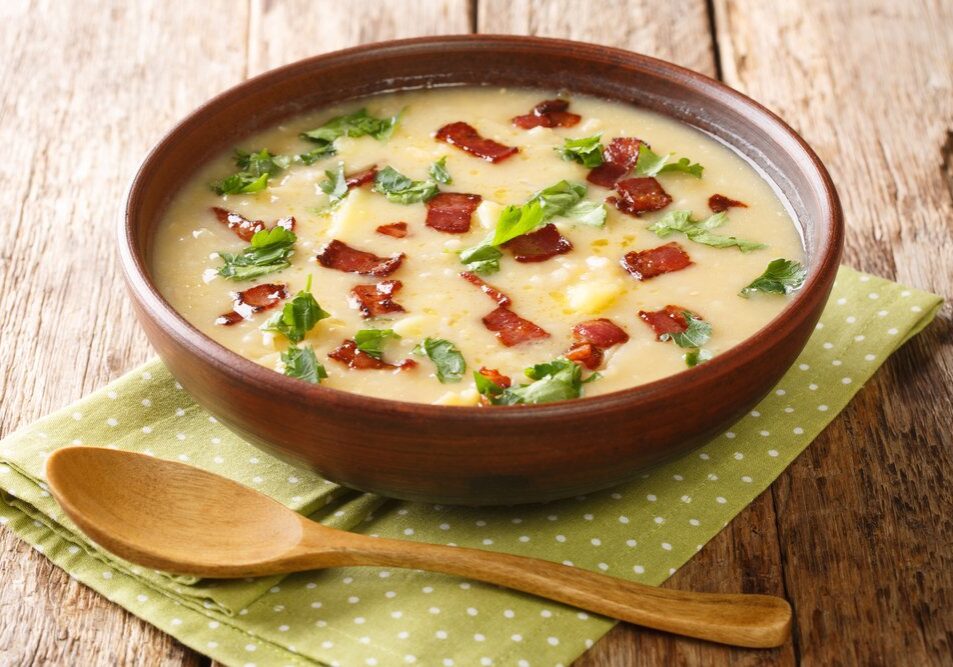 Homemade,Rumfordsuppe,Pea,And,Pearl,Barley,Soup,Recipe,With,Bacon